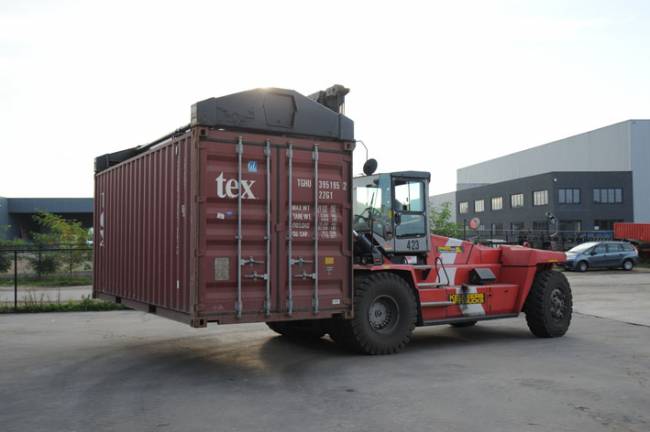 Container handling heftruck huren